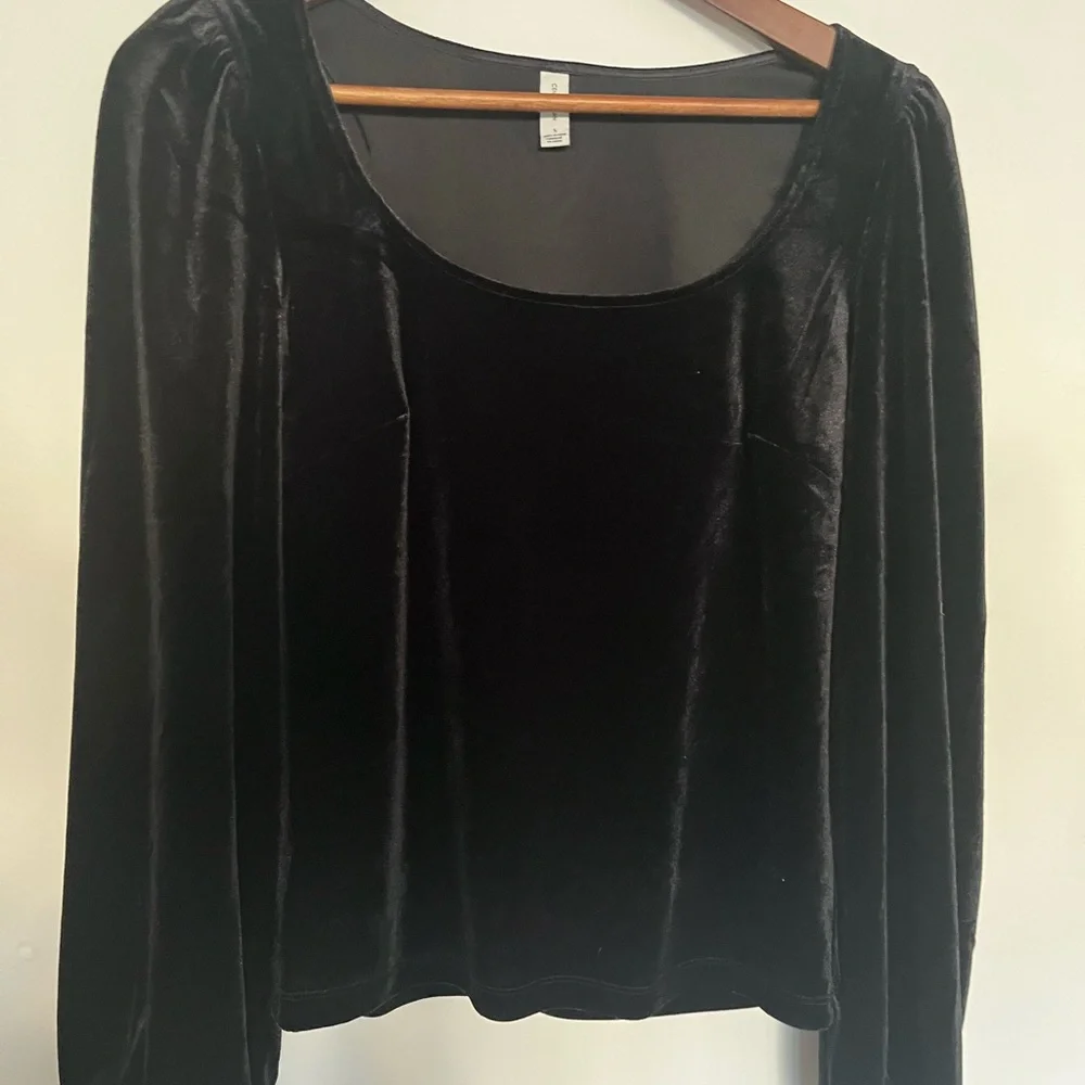 Gentle Fawn Velvet Top Black Women’s Small - Picture 3 of 3